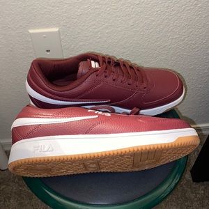 BRAND NEW FILA SIZE 9